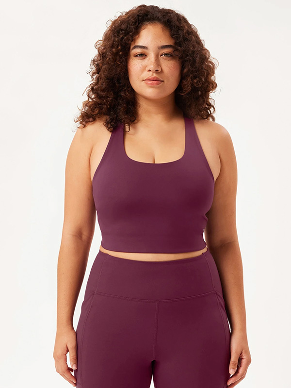 PALOMA - Plus Size Topp fra Girlfriend Collective
