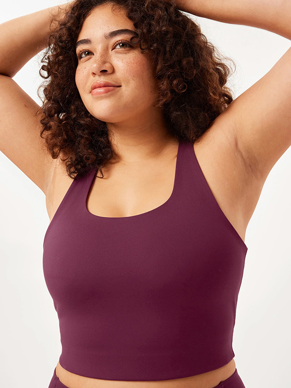 PALOMA - Plus Size Topp fra Girlfriend Collective