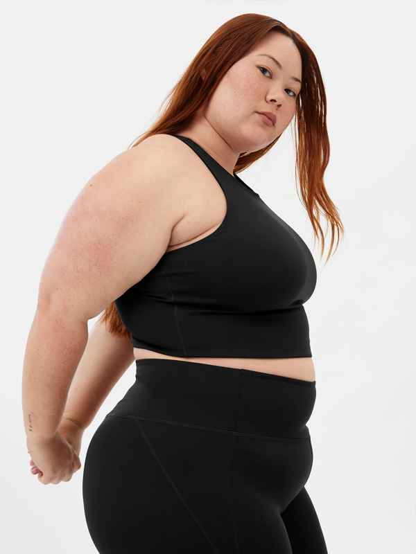 DYLAN - Plus Size Topp fra Girlfriend Collective
