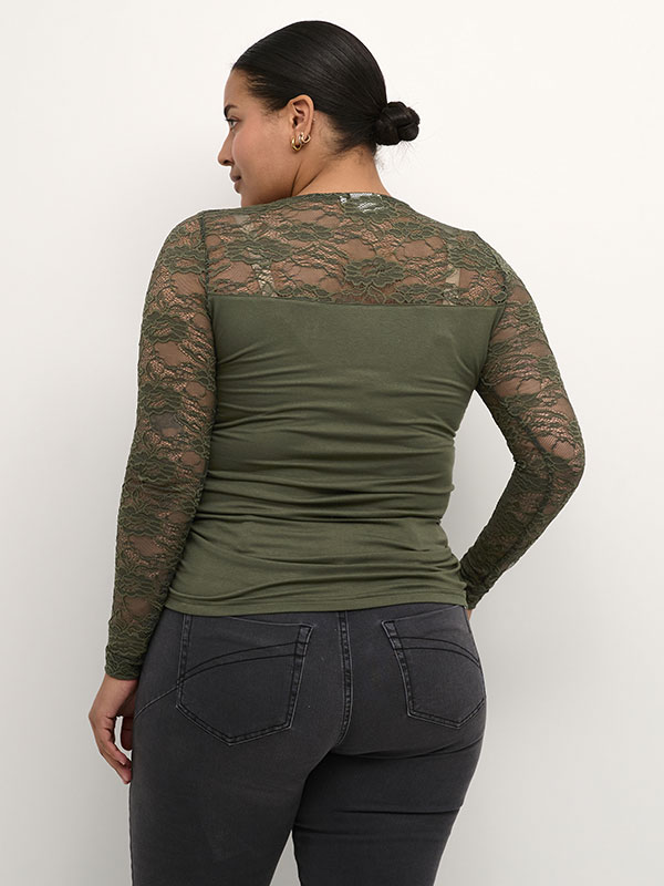 Bluse fra Kaffe Curve