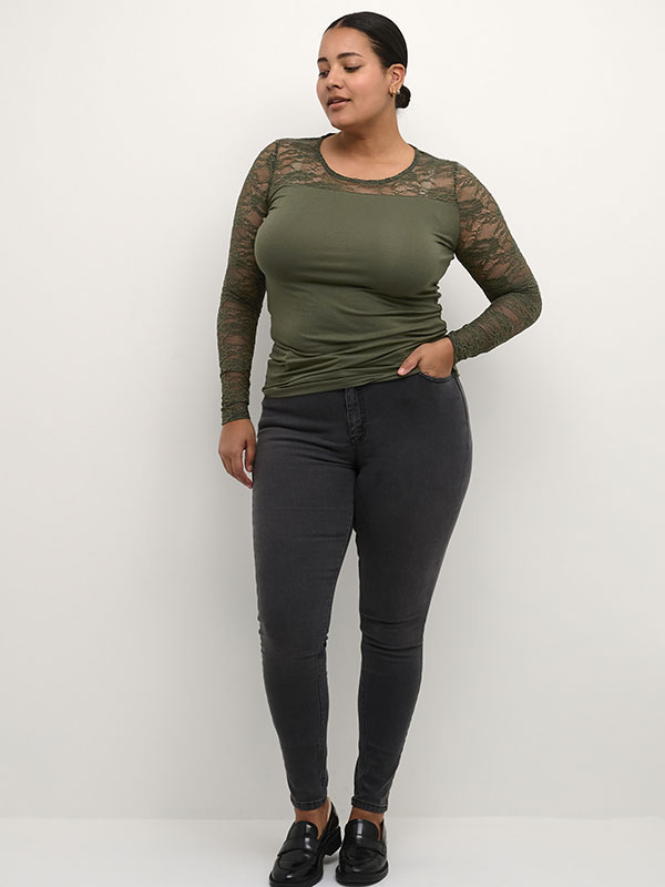 Bluse fra Kaffe Curve