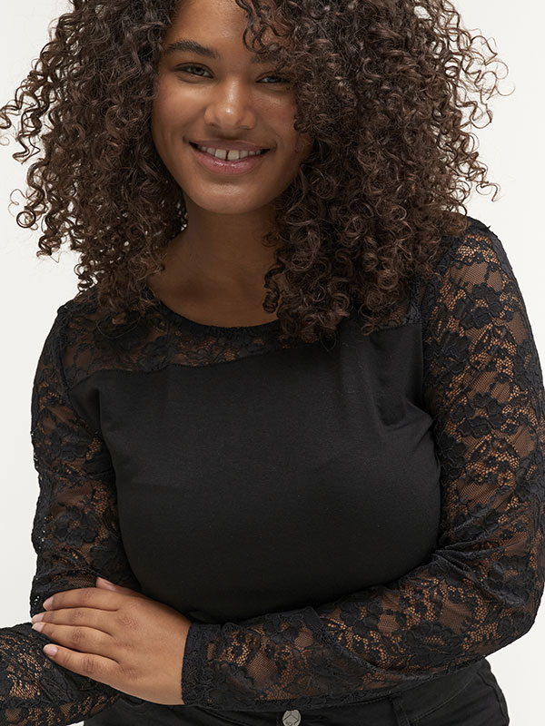 Bluse fra Kaffe Curve