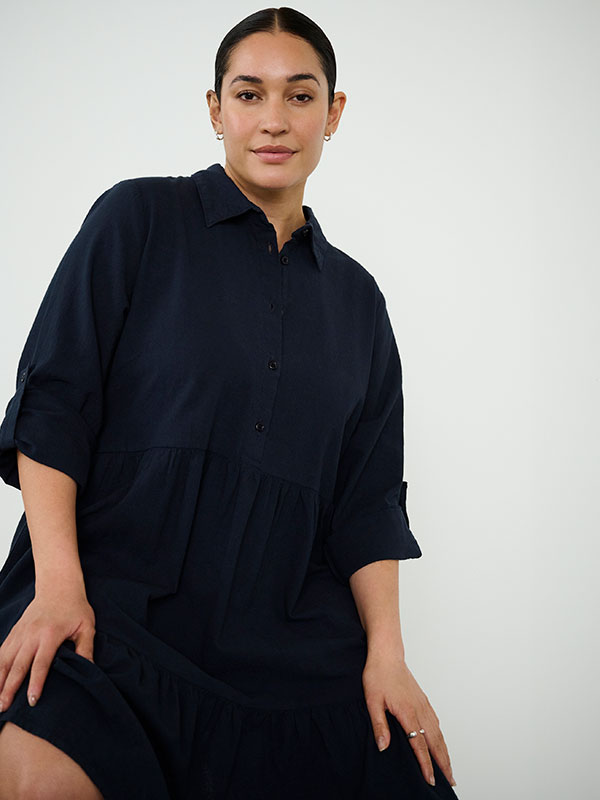NANA  - Plus Size Kjole fra Kaffe Curve