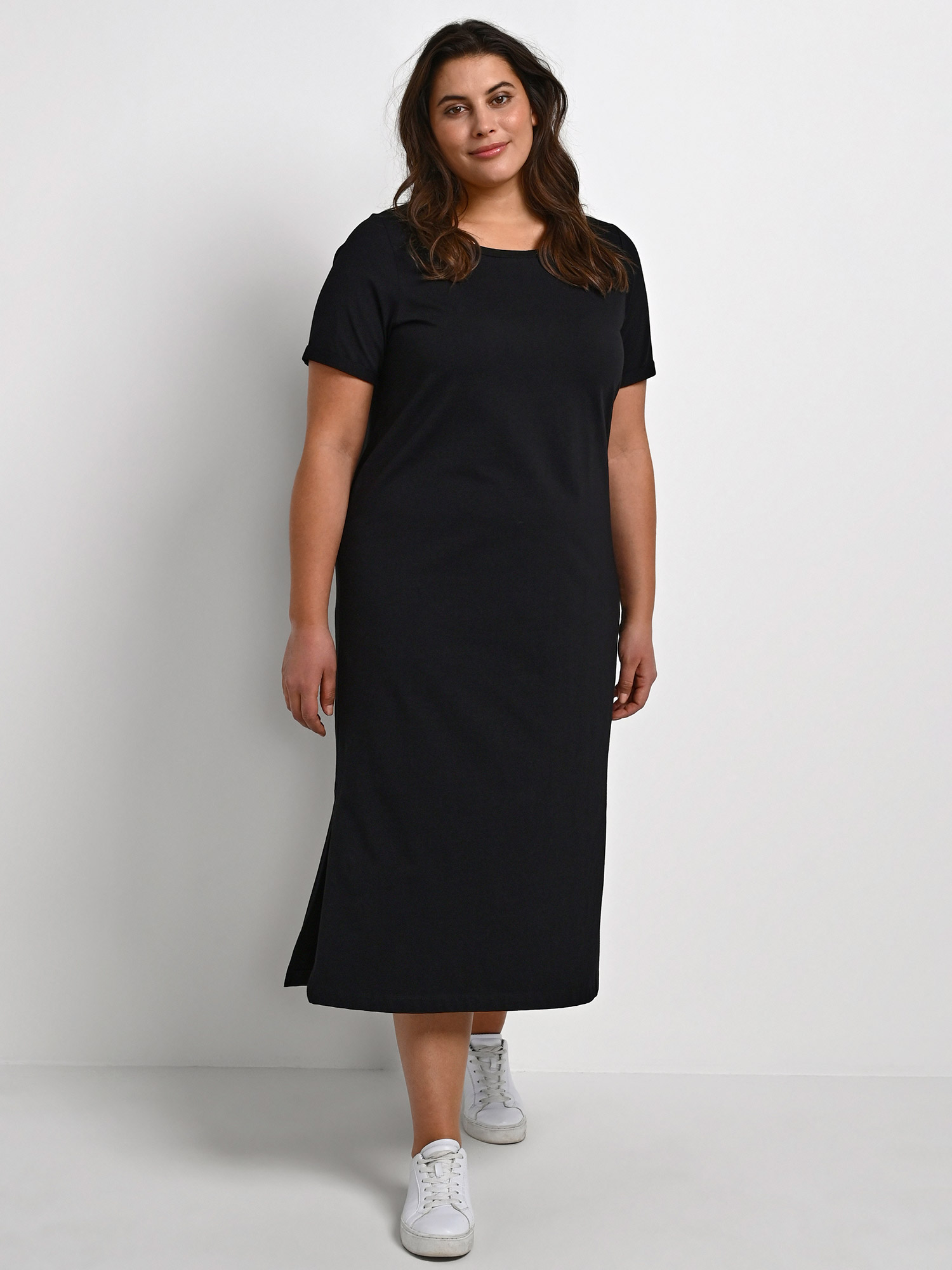 CALINE - Plus Size Kjole fra Kaffe Curve