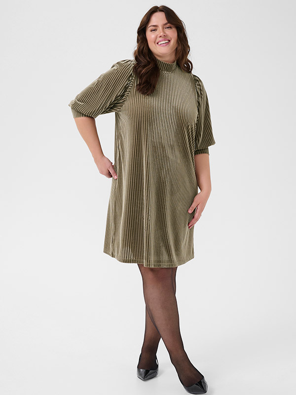 KCCACANNA - Plus Size Kjole fra Kaffe Curve