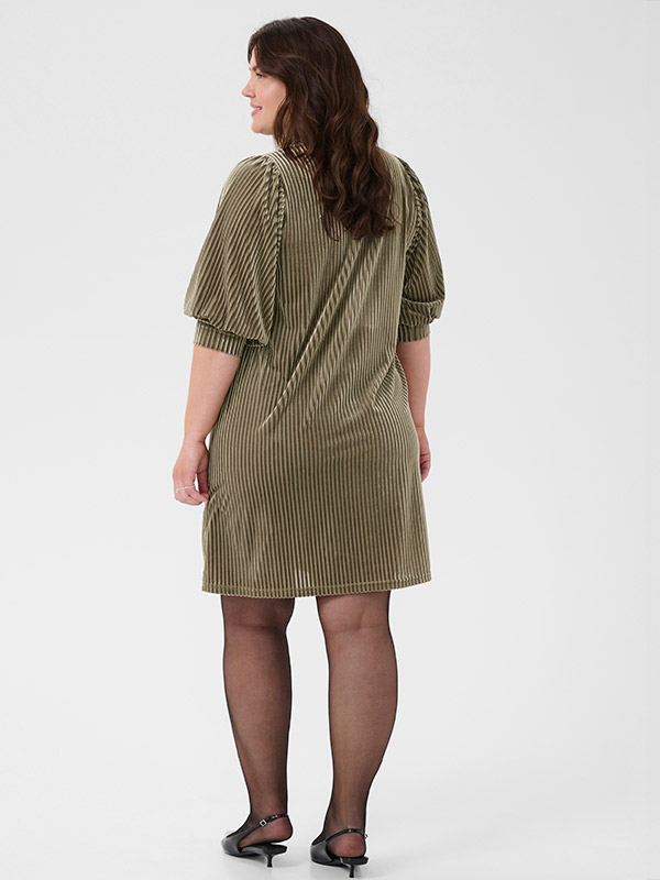 KCCACANNA - Plus Size Kjole fra Kaffe Curve