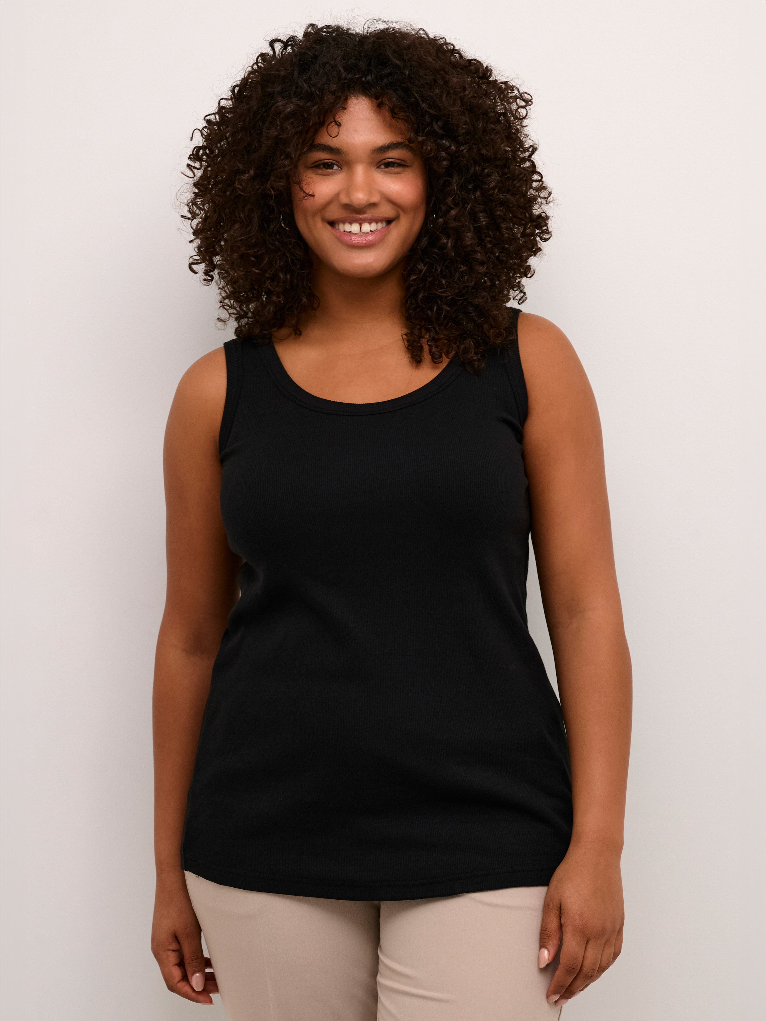 CARINA  - Plus Size Topp fra Kaffe Curve