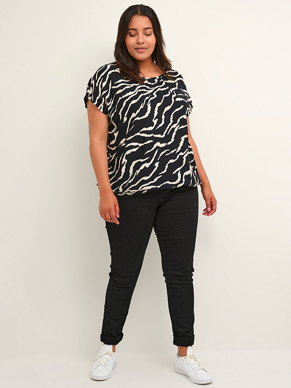 SONNA  - Plus Size Bluse fra Kaffe Curve