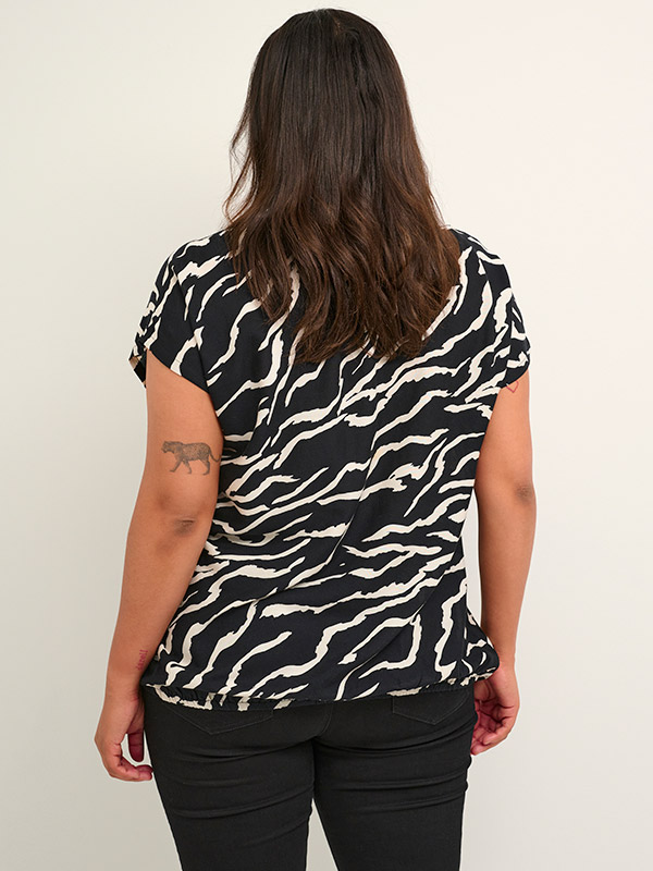SONNA  - Plus Size Bluse fra Kaffe Curve