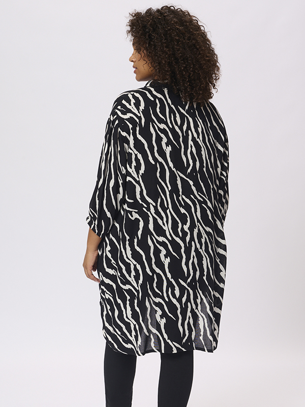 SONNA  - Plus Size Skjorte fra Kaffe Curve