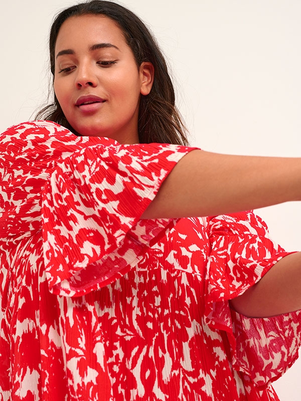 ELLA  - Plus Size Kjole fra Kaffe Curve