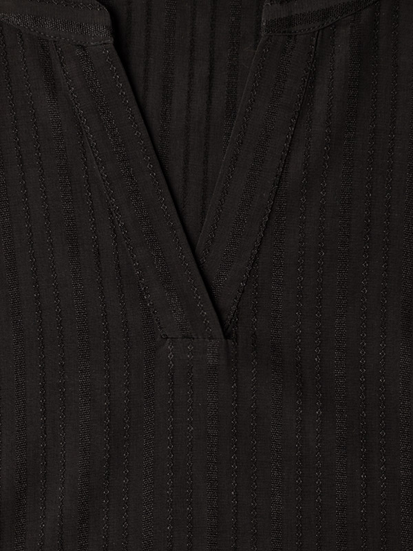 DANNI - Svart bluse i stripete stoff fra Kaffe Curve