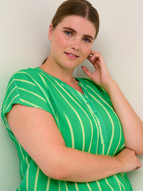 Bluse fra Kaffe Curve