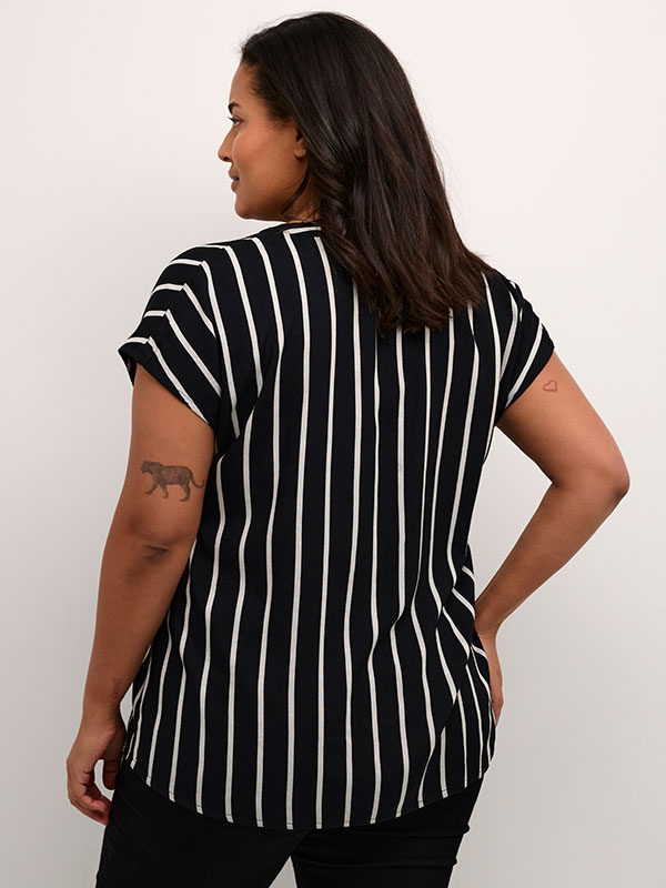 Bluse fra Kaffe Curve