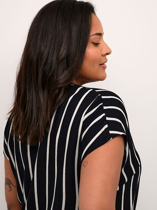 Bluse fra Kaffe Curve
