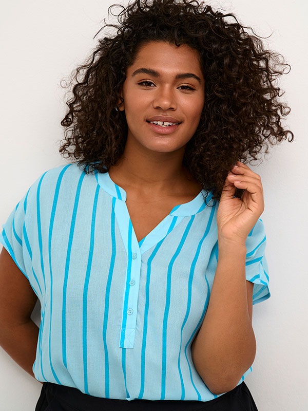 Bluse fra Kaffe Curve