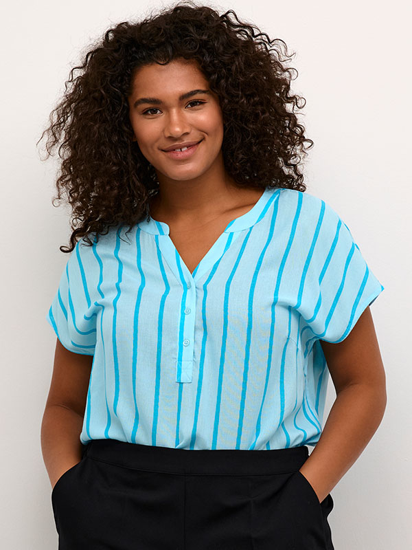 Bluse fra Kaffe Curve