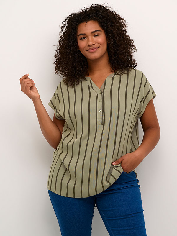 Bluse fra Kaffe Curve