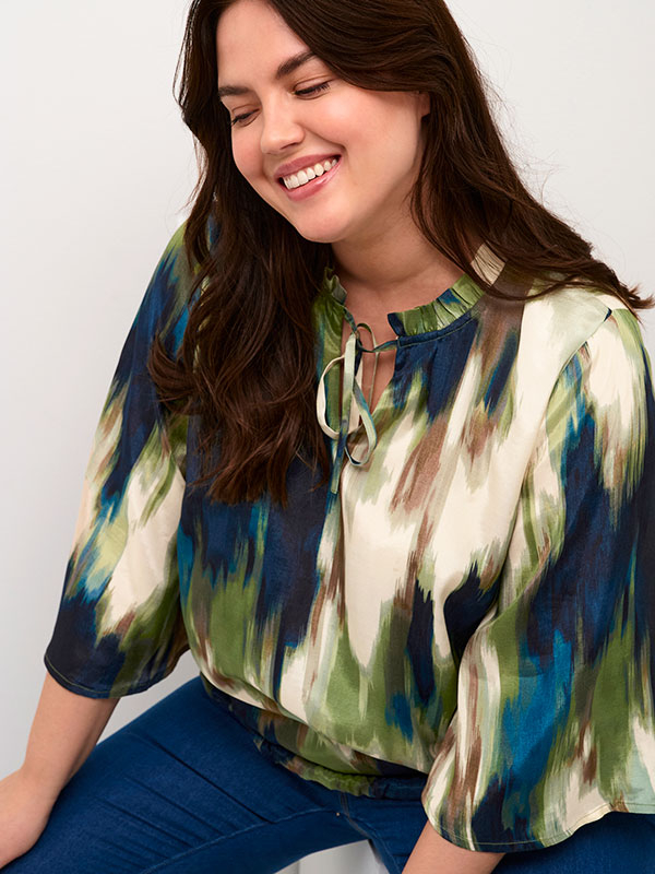 Bluse fra Kaffe Curve