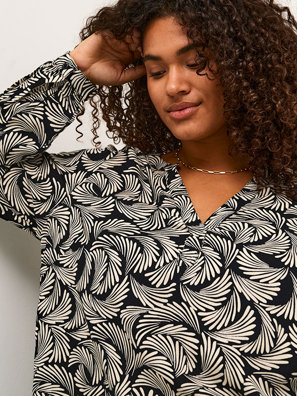MIRTA  - Plus Size Bluse fra Kaffe Curve