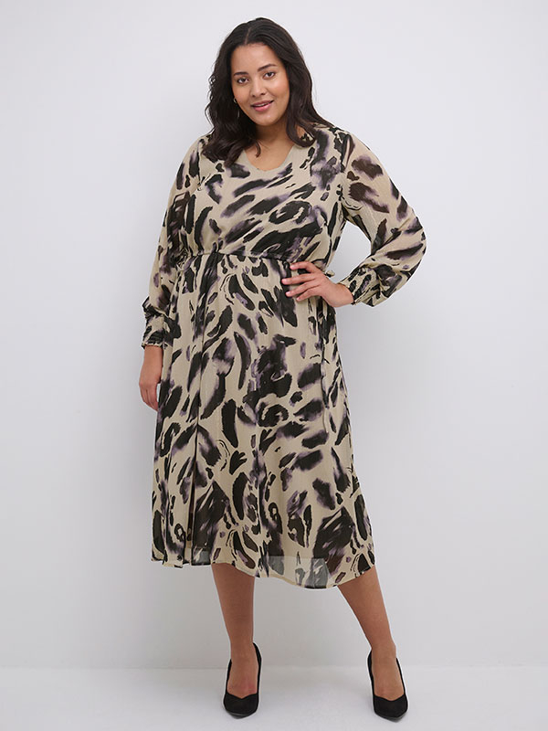 FIONA  - Plus Size Kjole fra Kaffe Curve