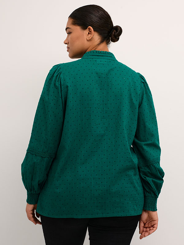 SILLA - Grønn bomulls skjorte med fine detaljer fra Kaffe Curve