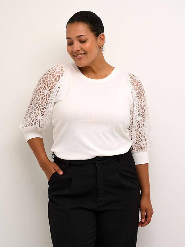 BELLA - Plus Size Bluse fra Kaffe Curve