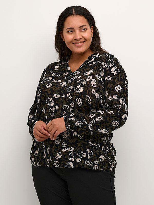Bluse fra Kaffe Curve