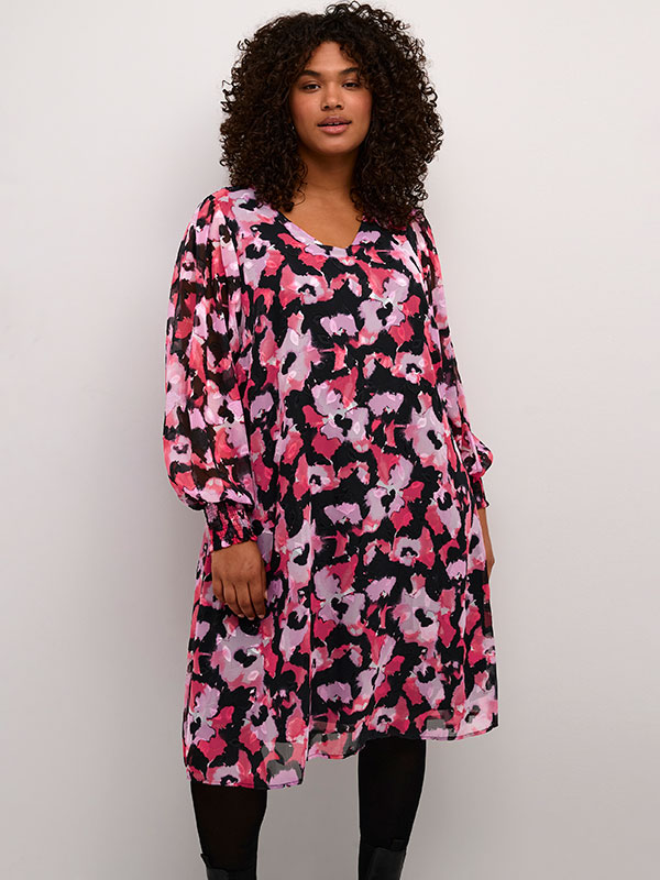 Kjole fra Kaffe Curve