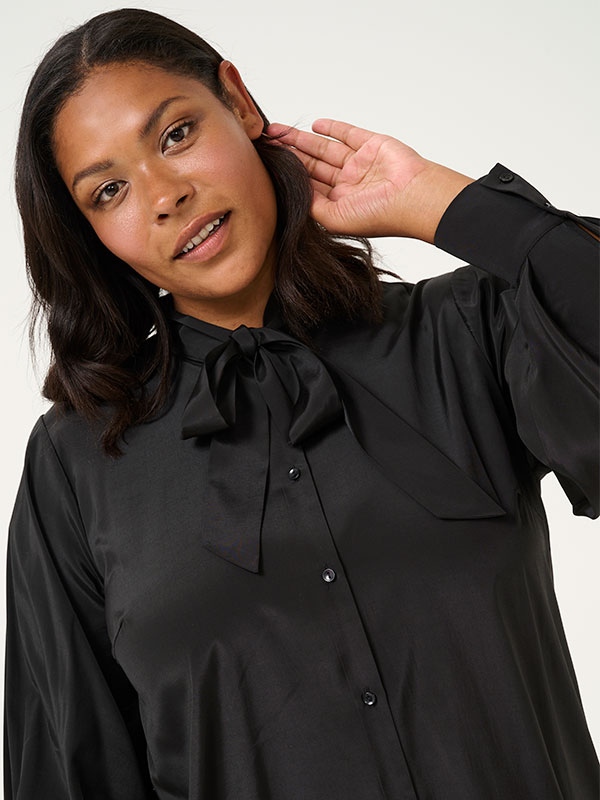 KCKAREN - Plus Size Skjorte fra Kaffe Curve