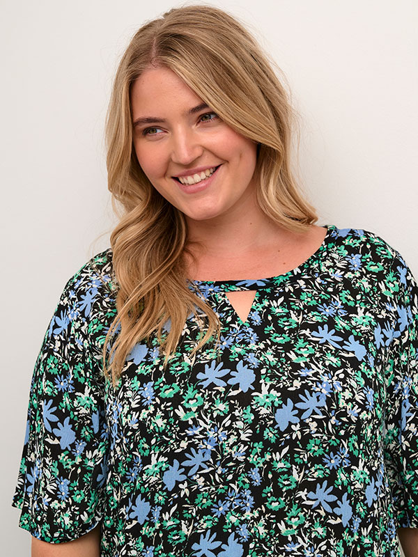 Bluse fra Kaffe Curve