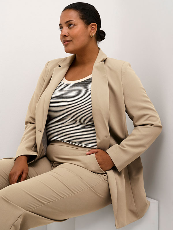 Blazer fra Kaffe Curve