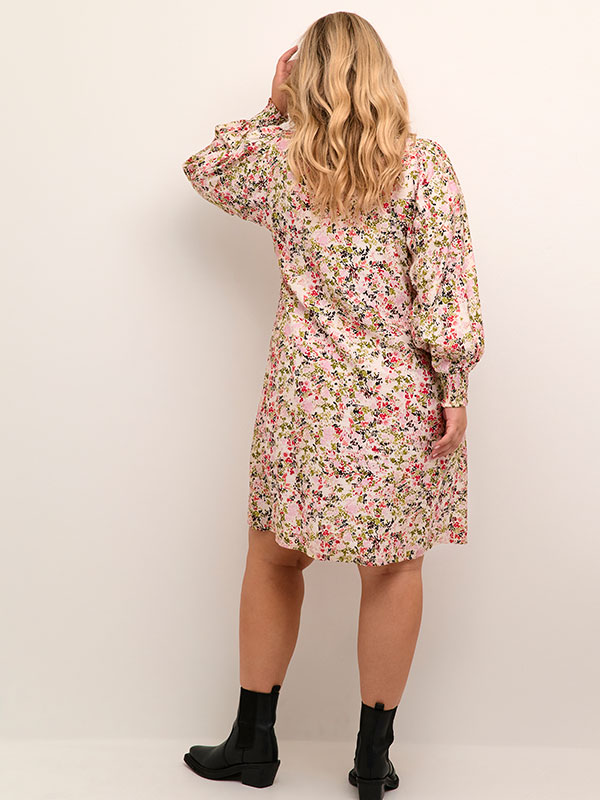 Kjole fra Kaffe Curve