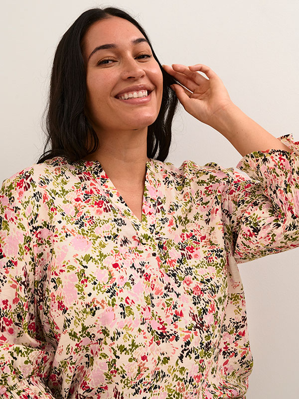 Bluse fra Kaffe Curve