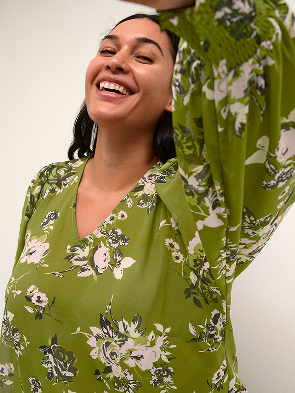 Bluse fra Kaffe Curve