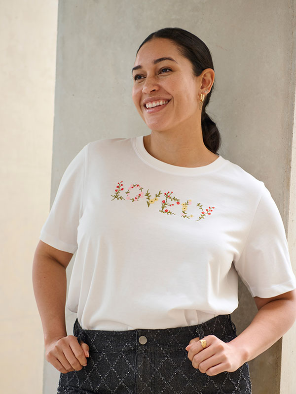 T-shirt fra Kaffe Curve