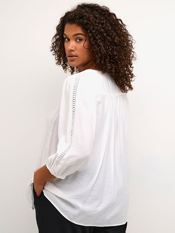 Bluse fra Kaffe Curve