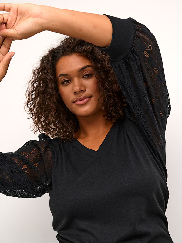 Bluse fra Kaffe Curve