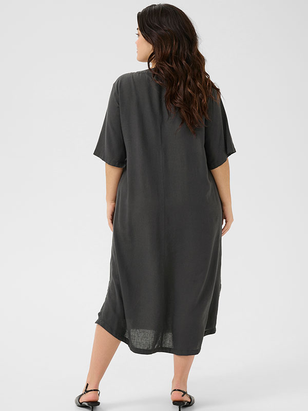 KCMILLE - Plus Size Kjole fra Kaffe Curve