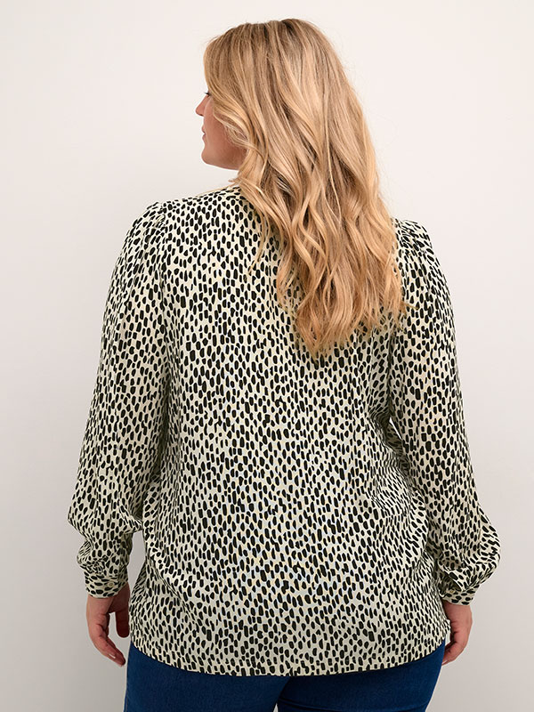 Bluse fra Kaffe Curve