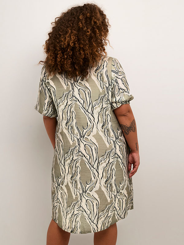 Kjole fra Kaffe Curve