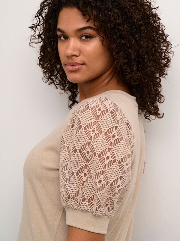 Bluse fra Kaffe Curve