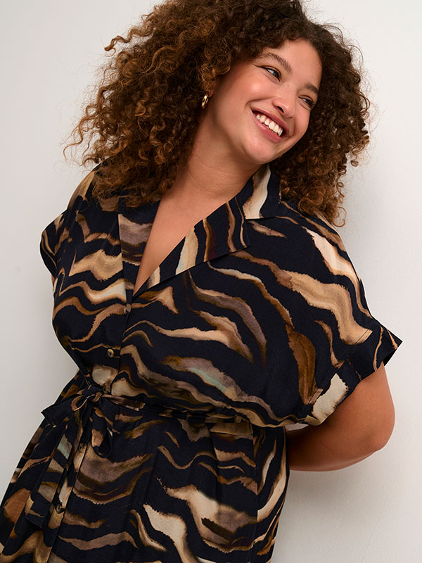 Kjole fra Kaffe Curve