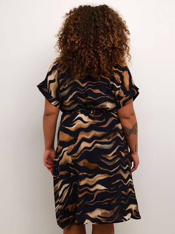 Kjole fra Kaffe Curve