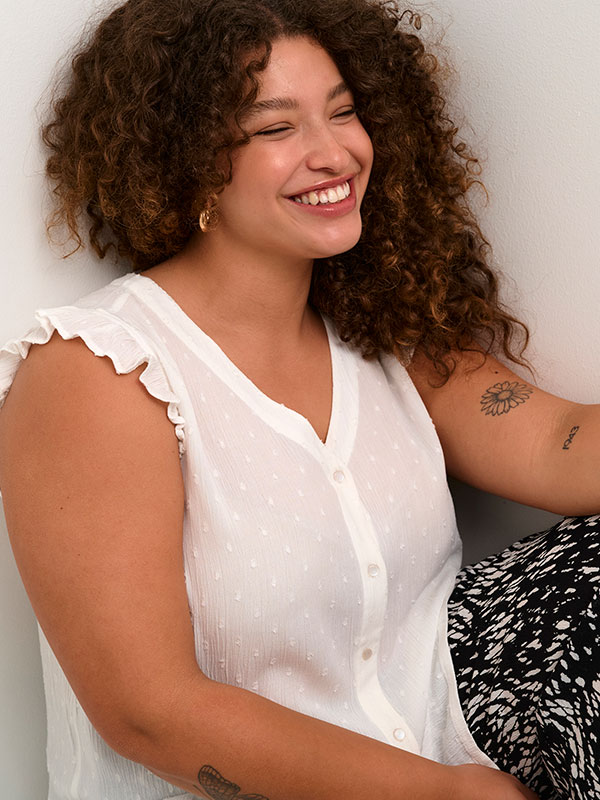 Bluse fra Kaffe Curve