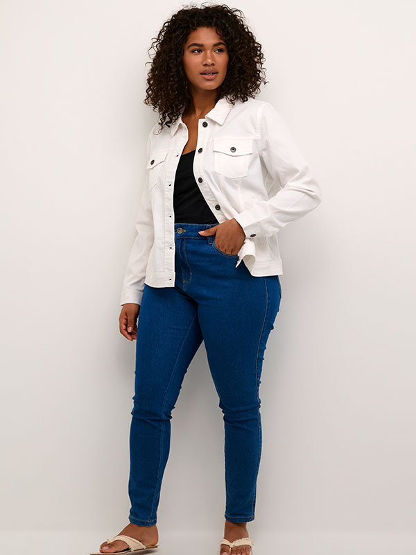 ZENA - Plus Size Jakke fra Kaffe Curve