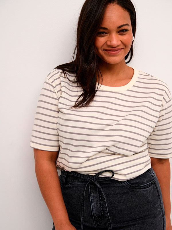 KCWINNI - Plus Size T-shirt fra Kaffe Curve