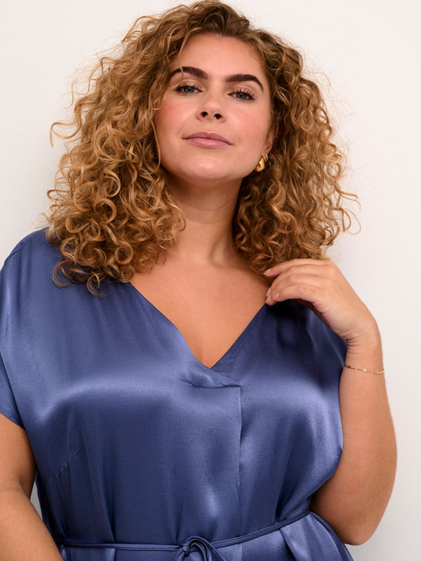 KCKANA - Plus Size Kjole fra Kaffe Curve