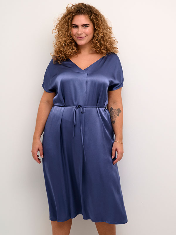 KCKANA - Plus Size Kjole fra Kaffe Curve