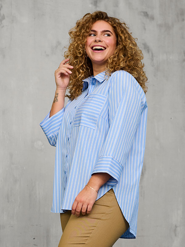 KCMAGGIE - Plus Size Skjorte fra Kaffe Curve